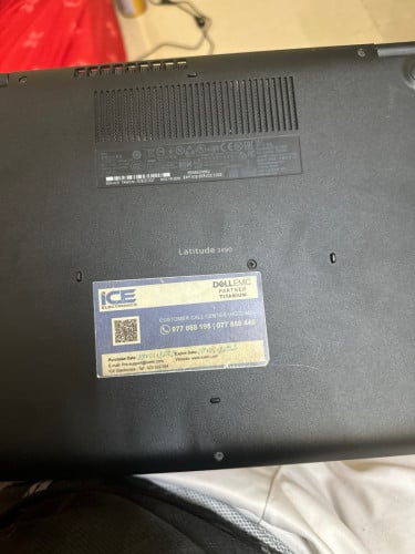 លក់laptopបន្ទាន់ មិនធ្លាប់ផ្លាស់ប្ដូរថ្ម ឬគ្រឿងបន្លាស់ផ្សេងៗទេ