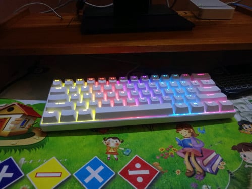 Mechanical keyboard (blue switch) k61 លក់ 12$