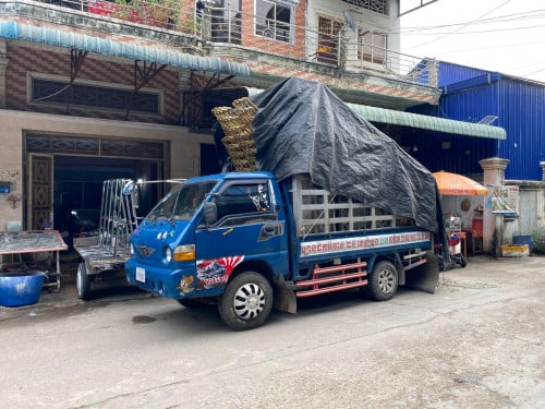 ឡានជួលដឹកឥវ៉ាន់