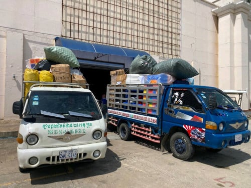 ឡានជួលដឹកឥវ៉ាន់រើផ្ទះ