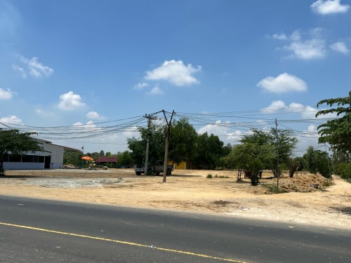 ដីលក់ ទីតាំងល្អ