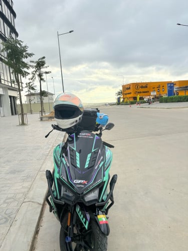 មានលក់ម៉ូតូស្អាត