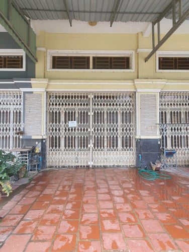 ផ្ទះល្វែងសម្រាប់ជួល