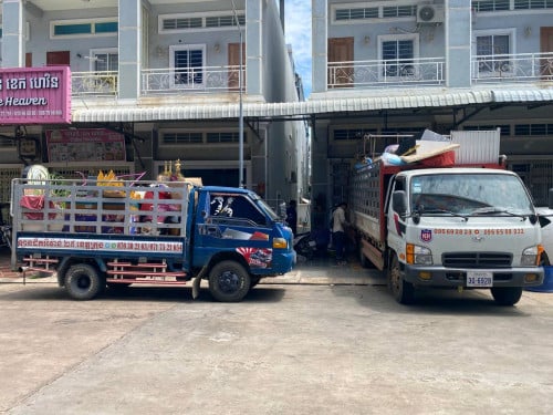 ឡានជួលដឹកអីវ៉ាន់25 ខេត្តក្រុង។