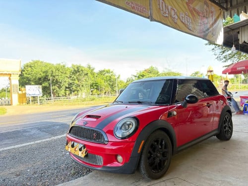 សម្រាប់លក់៖ ឡាន Mini BMW R56 ស៊េរីឆ្នាំ 2009 នៅស្អាត