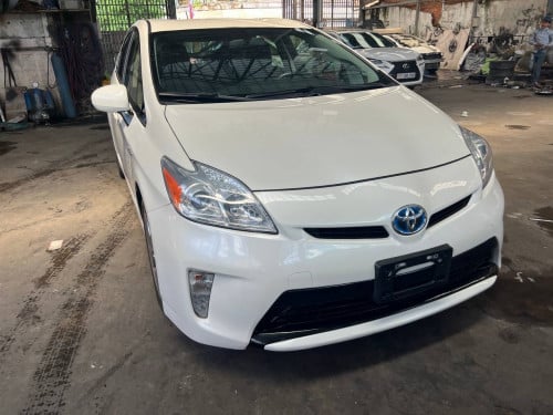 Prius 2013 អប់សិន Persona ក្រដាសពន្ធថ្មី