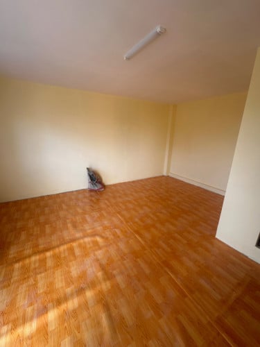 បន្ទប់ជួល