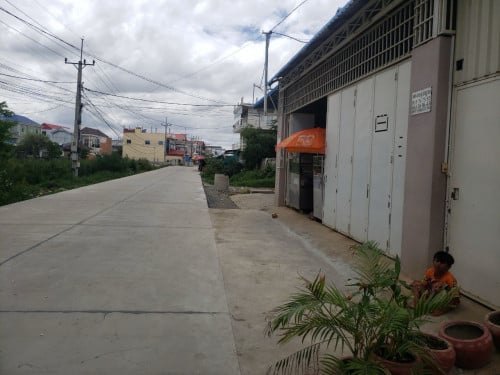 ចាប់អារម្មណ៍សូមទាក់ទង់មក​  មិនត្រូវការគួកជេរនិងខាងអចលនទ្រព្យទេ