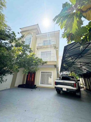 វីឡាភ្លោះសម្រាប់លក់ នៅក្នុងបុរីហេងហៀងផ្លូវ6A | Twin Villa for Sale in Borey Heng Heang St.6A