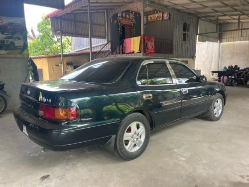 ឡានលក់កាមរីហើម ឆ្នាំ95ព៍ណបៃតង សាំងសុទ្ធ មិនបុកមិនប៉ះ ម៉ាសុិនប្រអប់លេខអេម 3300$ចរចា