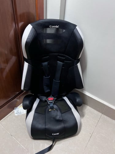 កៅអីសុវត្ថិភាពក្មេងក្នុងរថយន្ត (Child Car Seat / Booster Seat) ពីម៉ាក Combi