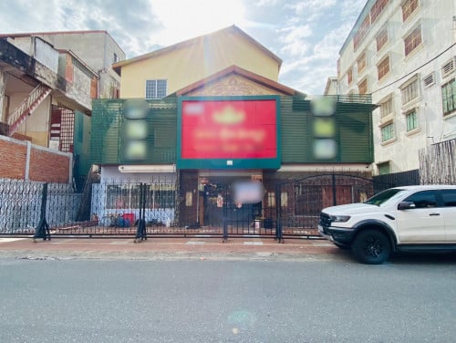 Shophouse for Rent | BKK3 – Prime Location