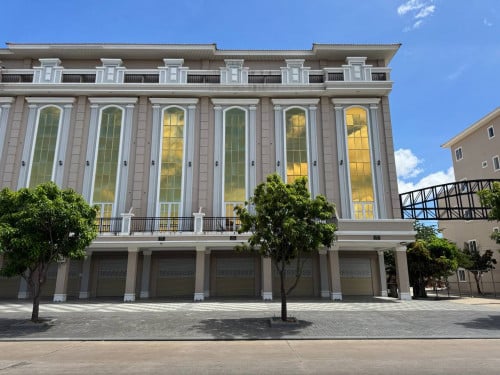 🏢ផ្ទះអាជីវកម្មសម្រាប់ជួល — ផ្លូវជាតិលេខ5 (កម្ពុបុរី)