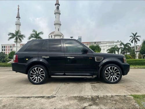 ប្រភេទឡានសំណំុ ម៉ាសុីនស៊ុិនV6 ម៉ាស៊ូត