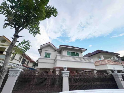 វីឡាសម្រាប់លក់នៅ បុរីសាន់វ៉េទួលគោក | Villa for Sale in Borey Sunway Toul Kouk