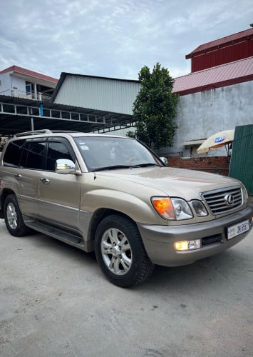 Lexus lx470ឆ្នាំ2000ហ្គាសរួច12500ចរចាផ្លាកលេខម្ចាស់កម្មង់5557