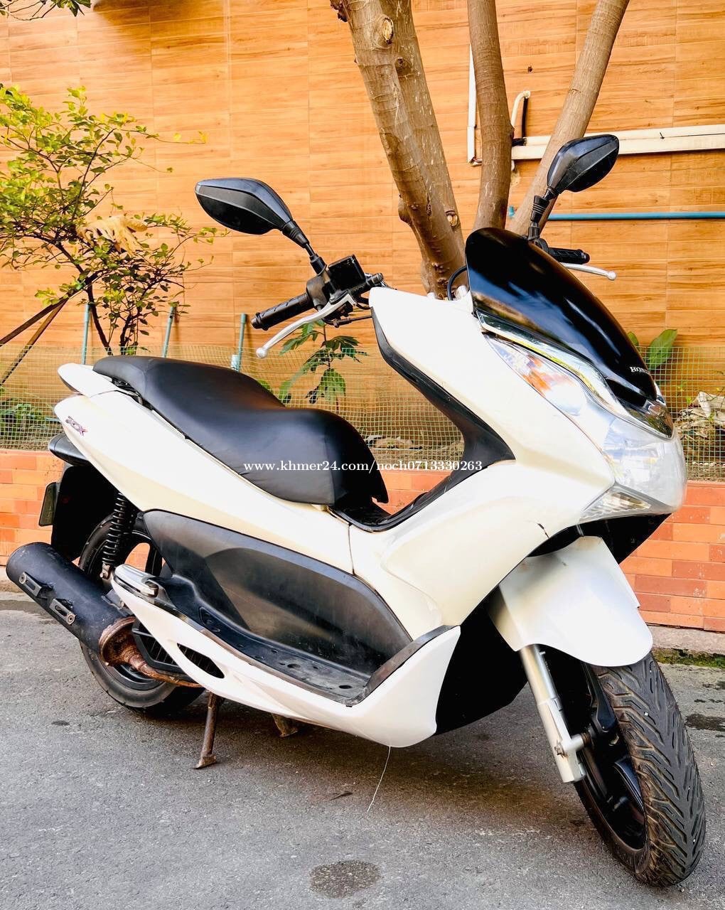 Honda PCX (125cc, year2011, 650$) have all documents price