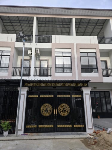 ផ្ទះចំការដូង