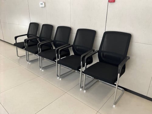 កៅអីប្រជុំ.