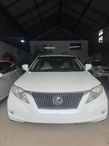 ឡានទើបនាំចូលថ្មីនេះហ្វូលពេញ