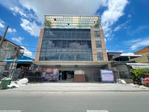 អាគារ និងដីជួលតម្លៃល្អសមរម្យ លេីផ្លូវជាតិលេខ 5  ( ក្បែរ​ស្ពានជ្រោយចង្វារ )