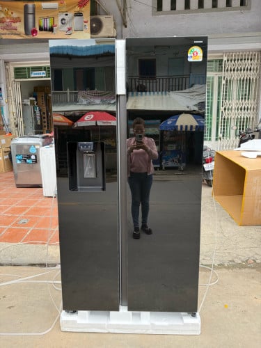 ទូទឹកកក Samsung RS70F ផលិតទឹកកកអូតូ ចុចទឹក