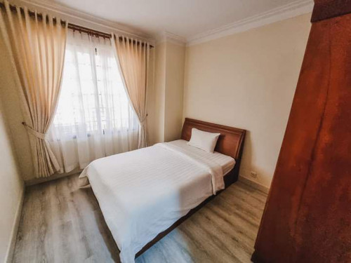 ✨BKK1 | 3-Bedroom Serviced Apartment For Rent
