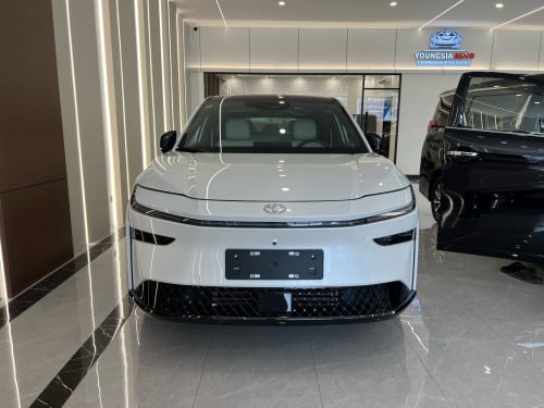 ✨Toyota bZ3X Long Range 610km Max 2025 មកដល់Showroom YOUNGSIA AUTO ហើយ❗