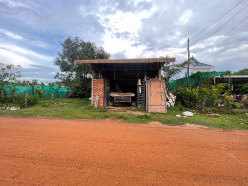 🏦House Available for Urgent Sale at a Special Price (Negotiable).