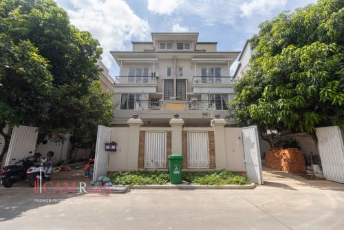 4 Bedrooms Twin Villa For Rent In Borey Peng Huoth Beoung Snor