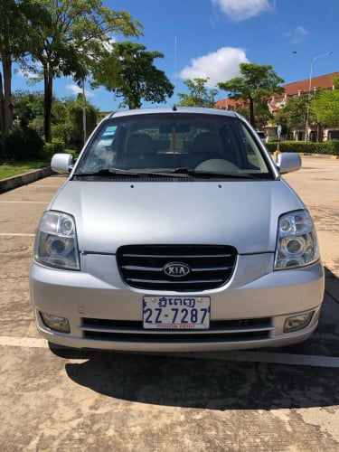 Kia morning 04Full ឡានថ្មីណាស់ ធានាមិនបុកប៉ះ មិនច្រេះ ម៉ាស៊ីនប្រអប់លេខនៅសំណុំ ជិះស្រួល ស៊ីសាំងតិច