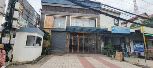 ផ្ទះអាជីវកម្មឬការិយាល័យសម្រាប់ជួល លើផ្លូវធំនៅសង្កាត់ទូសង្កែទី2