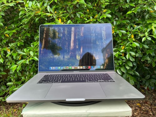 តម្លៃទាបជាងទីផ្សារ! MacBook Pro 16” i9 | RAM 16GB | GPU 4GB | SSD 1000G លឿនខ្លាំង – ត្រឹមតែ $650!