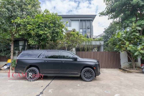 🏰8 Bedrooms For Rent In Borey Chip Mong Land Parkland 598