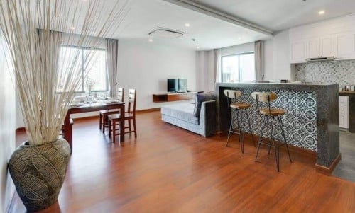 Fully Equipped 2BR Residence with Pool & Gym | Prime BKK1 Location