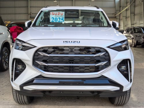 ISUZU MU-X ឆ្នាំ 2025 Full option (SUV)ថ្មី100%