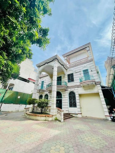 Spacious Villa For Rent Heart of BKK 1 /Phnom Penh Capital