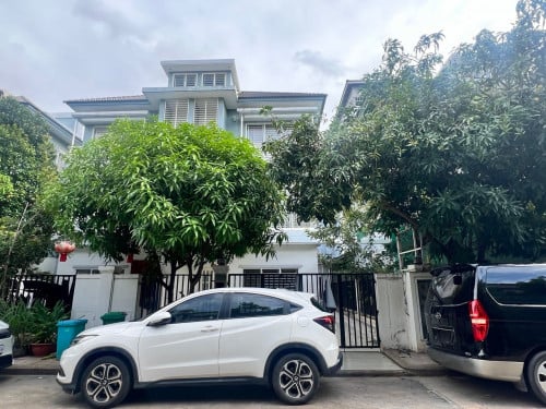 Twin Villa for rent at Borey Peng Huoth The Star Emerald 1, nearby to Aeon 2 Mall