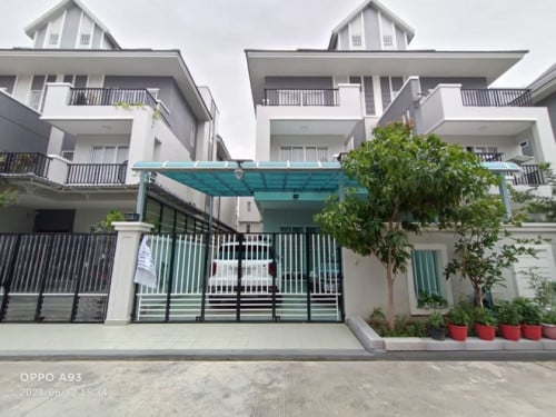 Twin Villa for rent at Russey Keo