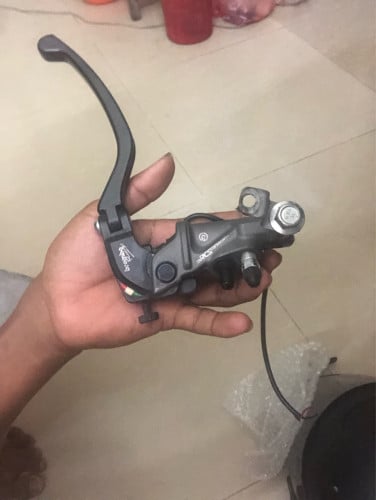 ដៃហ្រ្វាំង