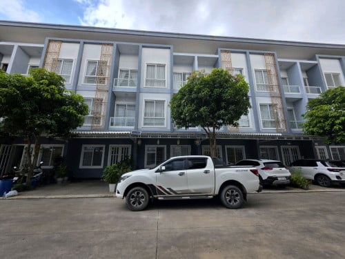 វីឡាកូនកាត់ LC1 Borey Varina Sensok