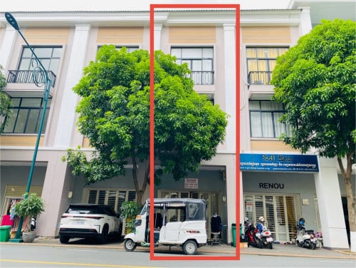 ផ្ទះអាជីវកម្ម សម្រាប់លក់នៅបុរី ប៉េងហួត (ផ្លូវ៦០ម៉ែត្រ) Peng Houth 60m