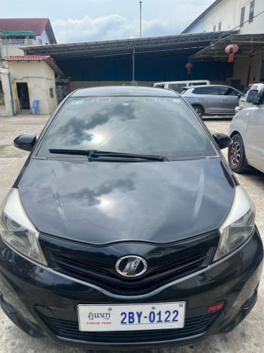 8380＄Toyota VITZ(012)