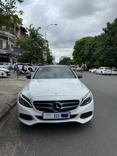 C300 4MATIC ឆ្នាំ 2015 Full ស៊ីនមួយជុំ