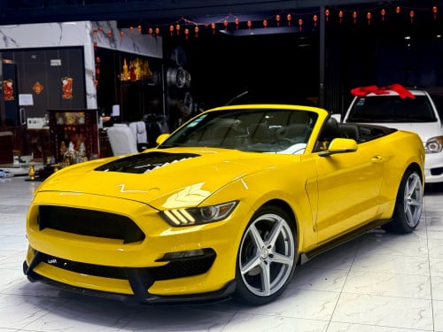 FORD MUSTANGE CABRIOLET