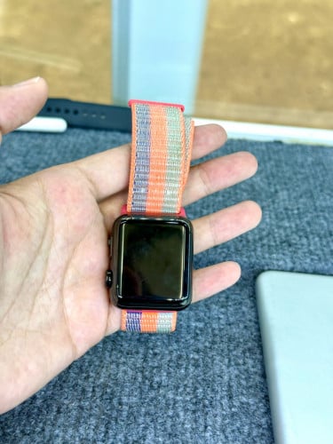 Iwatch Series 3 ទំហំ (38MM) Color Black តួស្អាត 98%