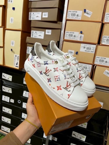 LV women sneakers