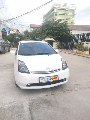 Prius 04 Full 9,000$ ចរចា