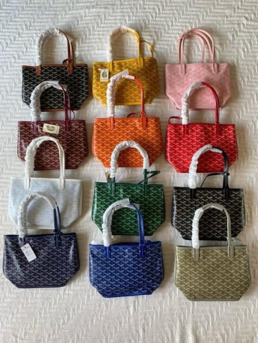 កាបូប​ស្បែក​សាយ​ S 69$ have long sleeved bags