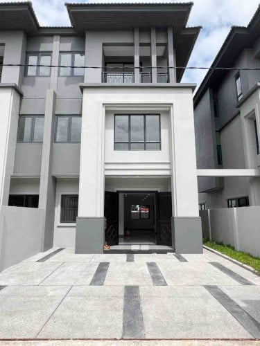 ⚡️វីឡាភ្លោះសម្រាប់លក់ នៅក្នងបុរីជីបម៉ុង ហ្គ្រេនភ្នំពេញសុីធី